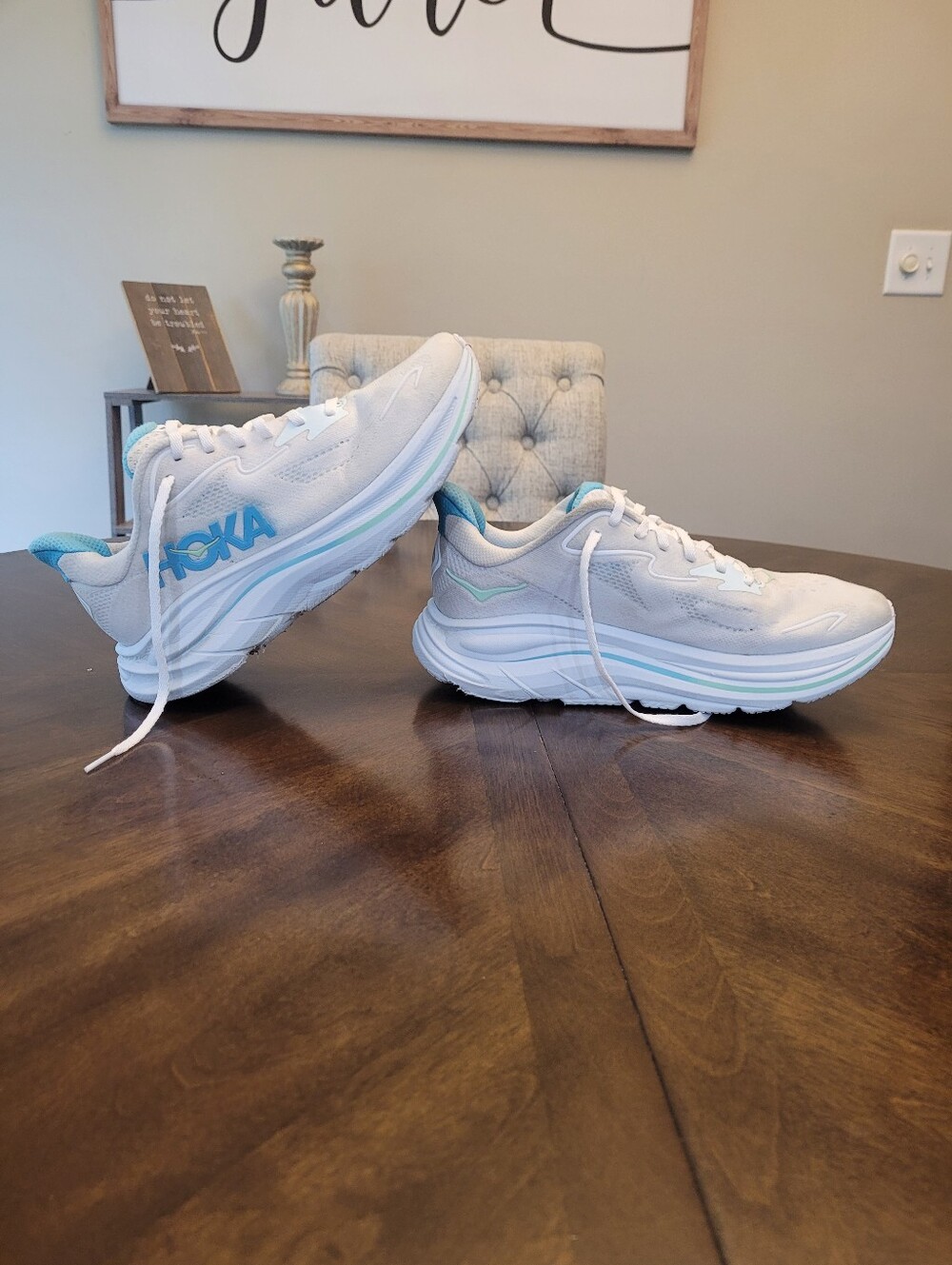 Hoka Clifton 10 White and Aqua Performance Running Sneakers.  Size  9.5B - Picture 3 of 8
